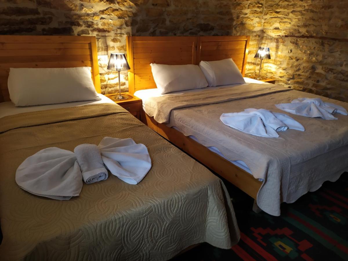 Guest House Salaria Gjirokastër Esterno foto