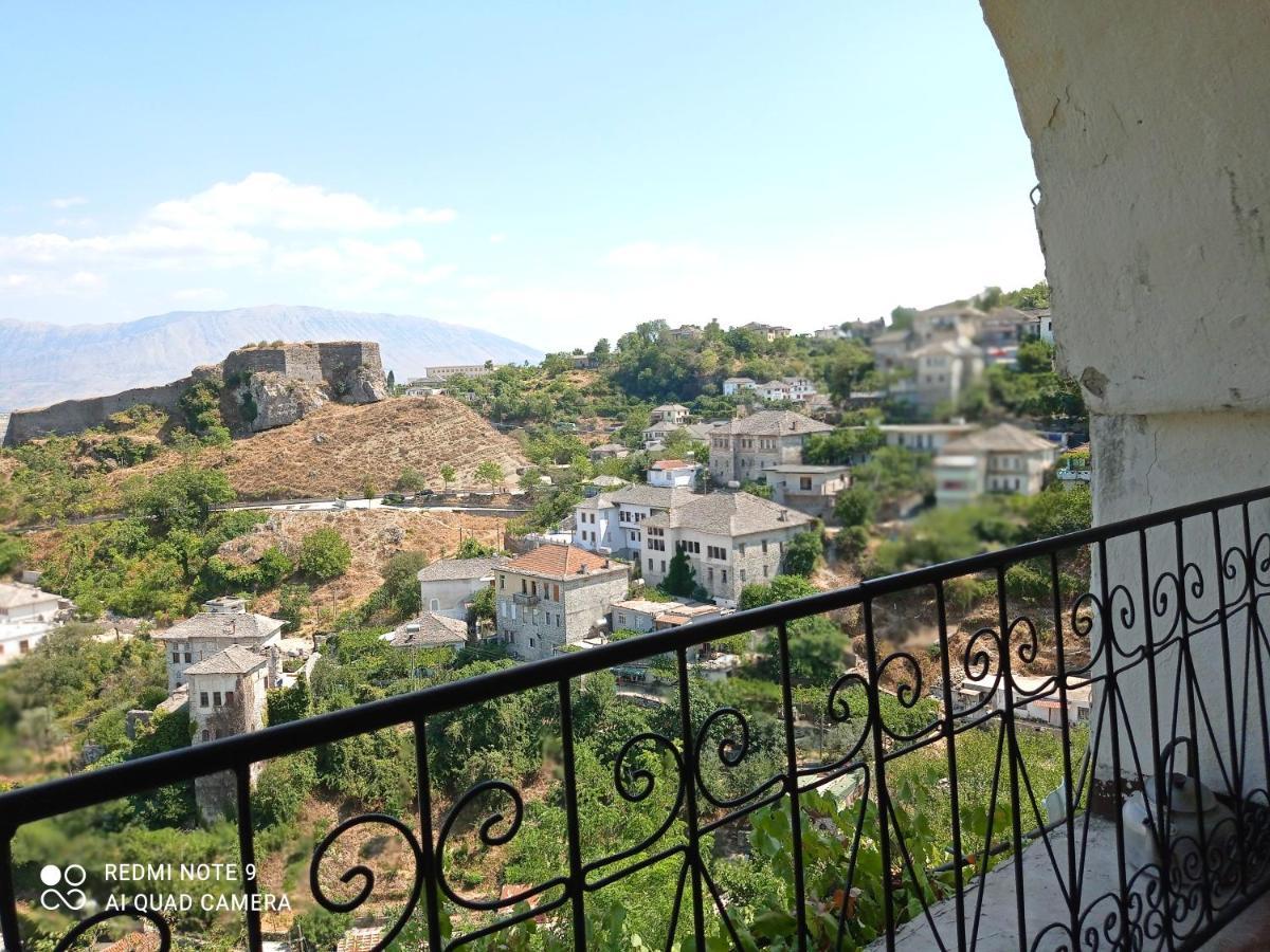 Guest House Salaria Gjirokastër Esterno foto