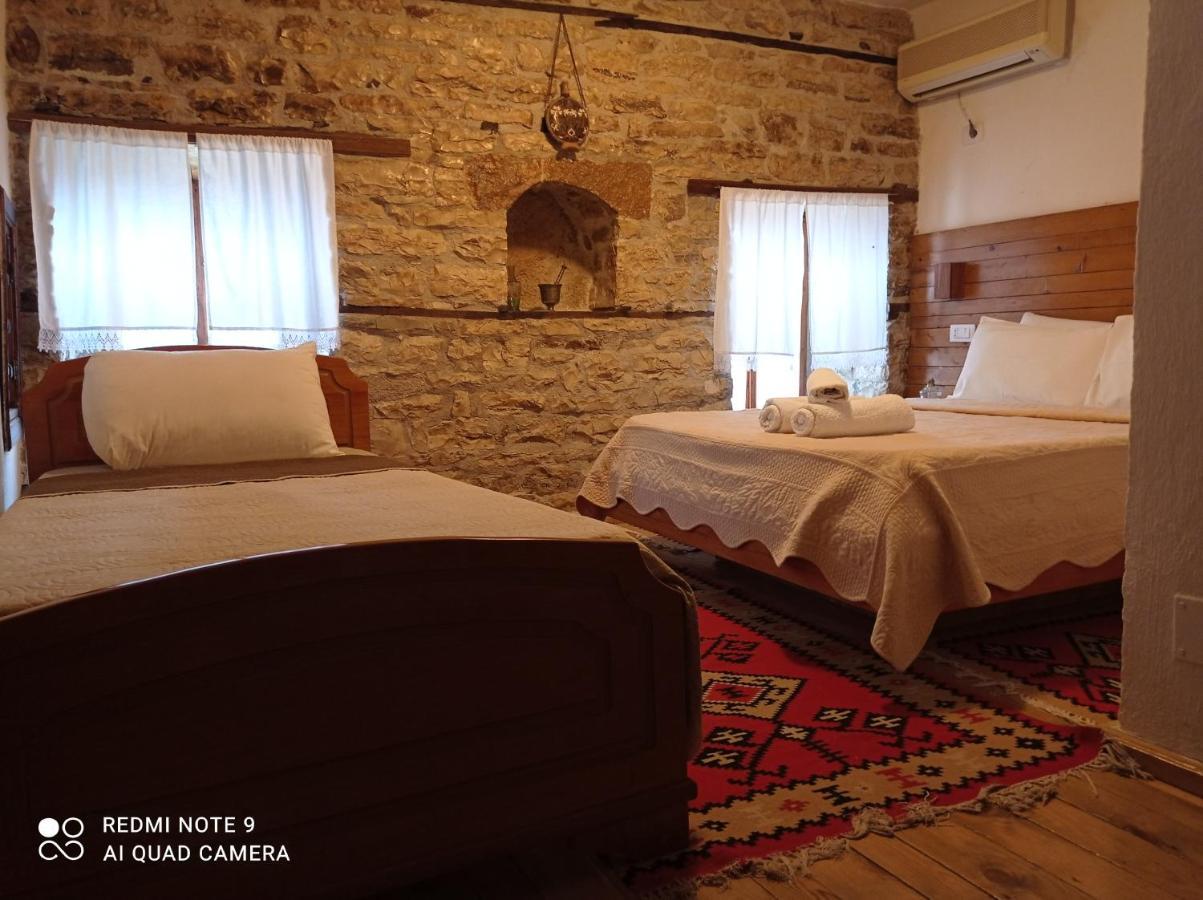 Guest House Salaria Gjirokastër Esterno foto