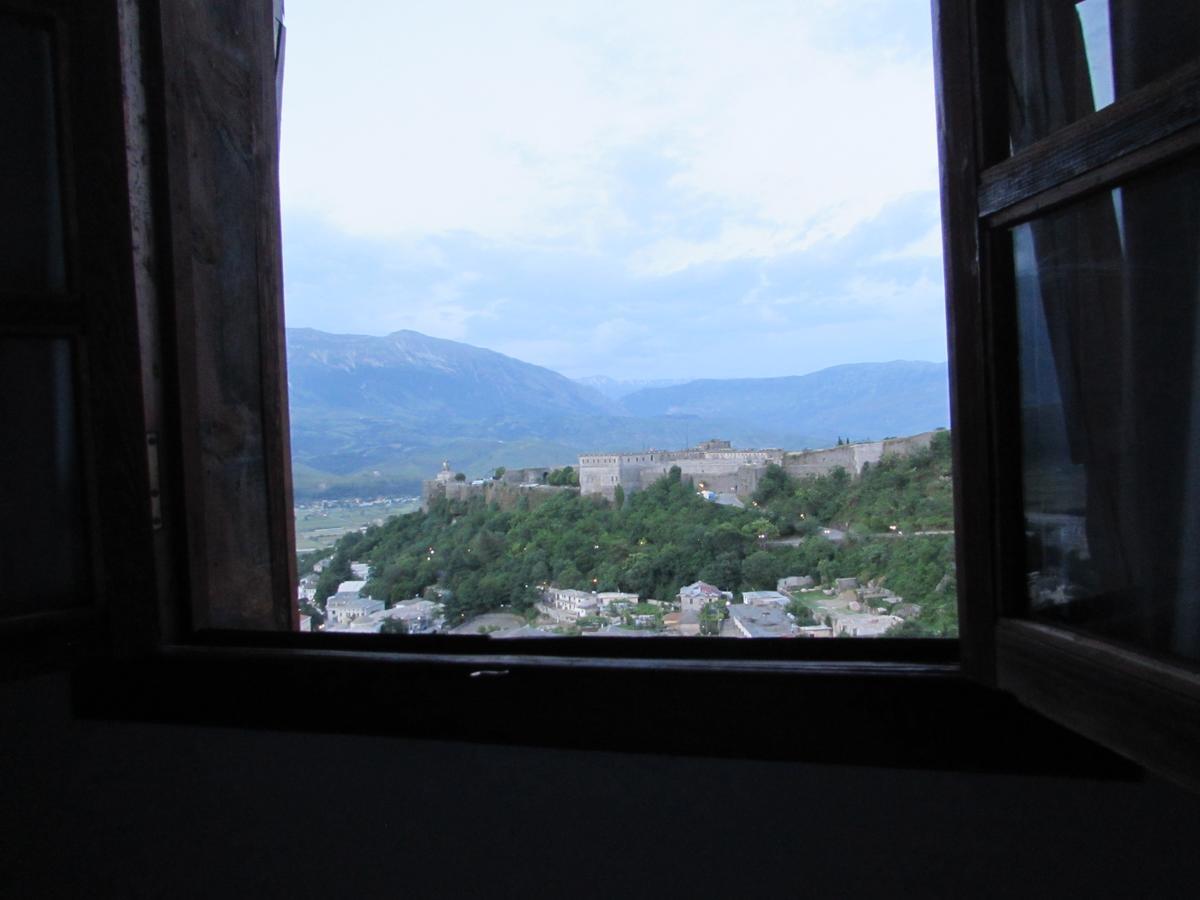 Guest House Salaria Gjirokastër Esterno foto