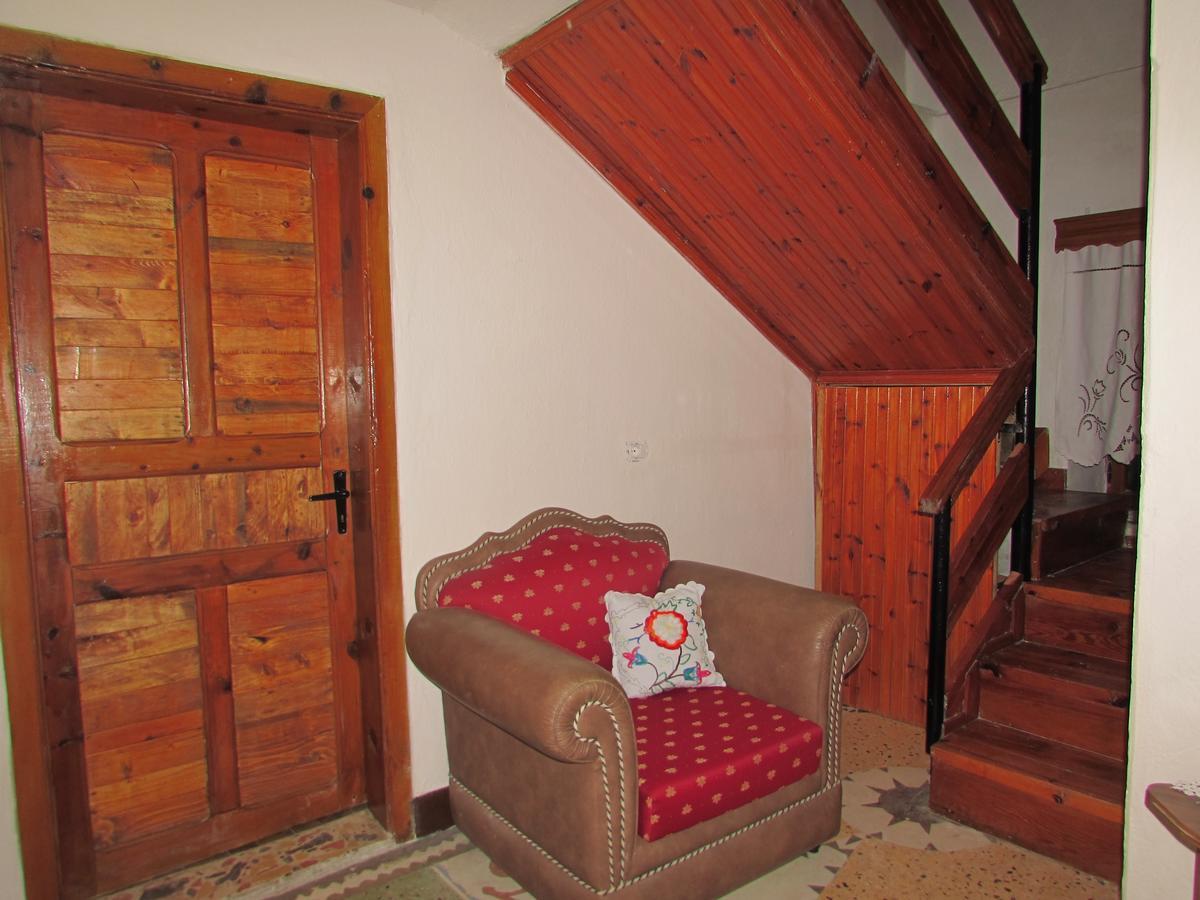 Guest House Salaria Gjirokastër Esterno foto