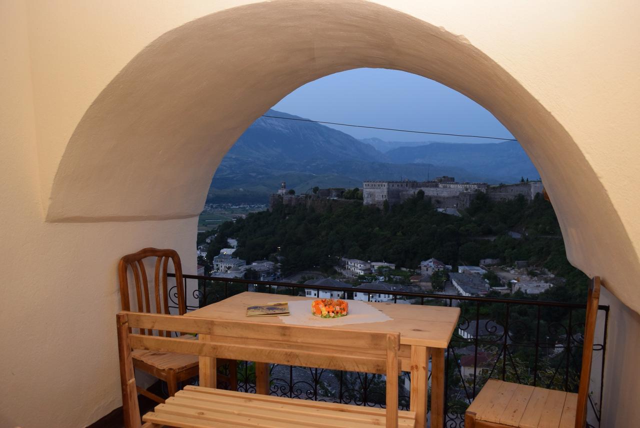Guest House Salaria Gjirokastër Esterno foto