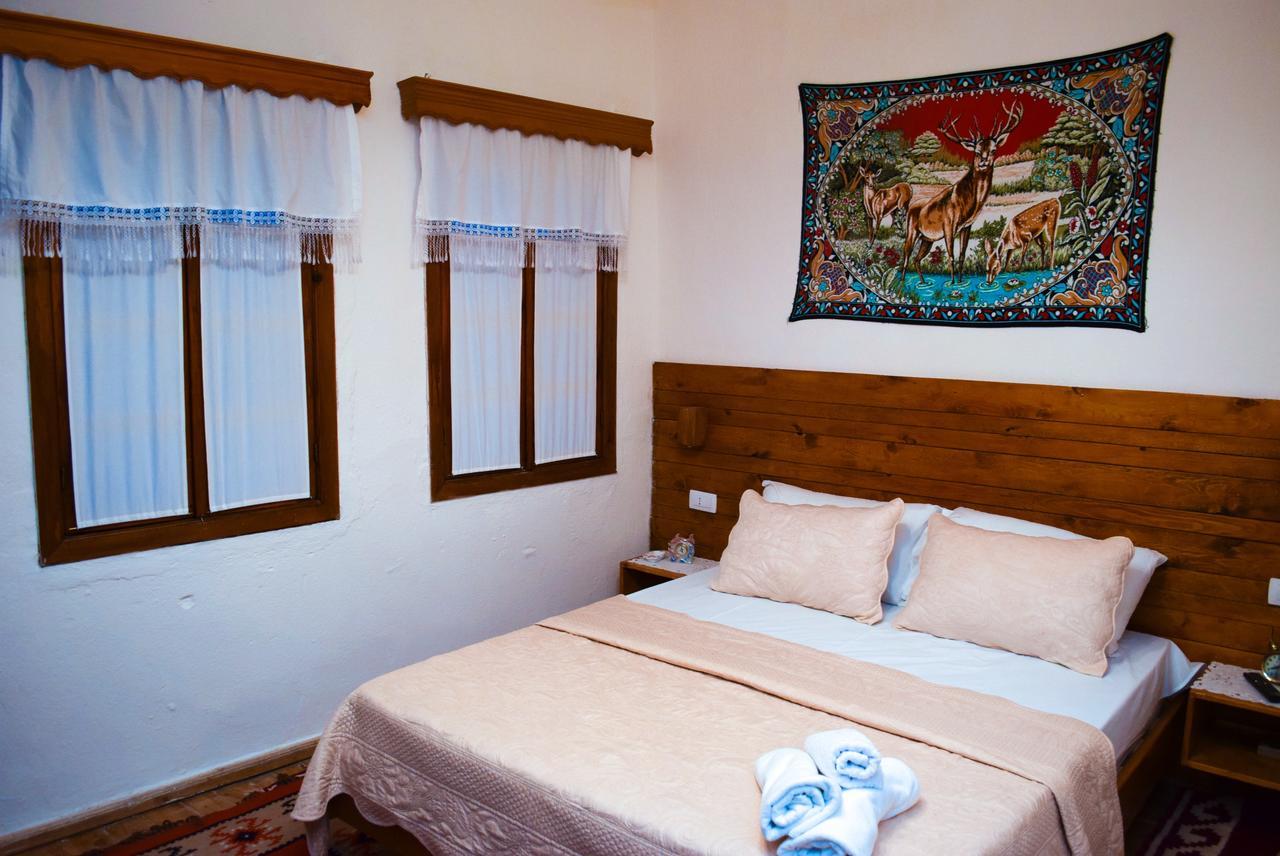 Guest House Salaria Gjirokastër Esterno foto