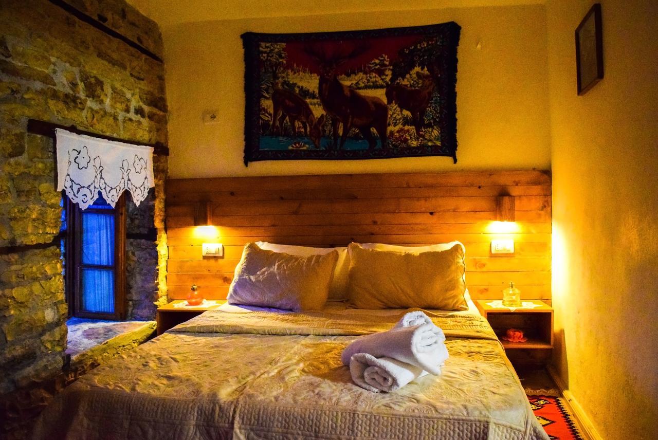 Guest House Salaria Gjirokastër Esterno foto