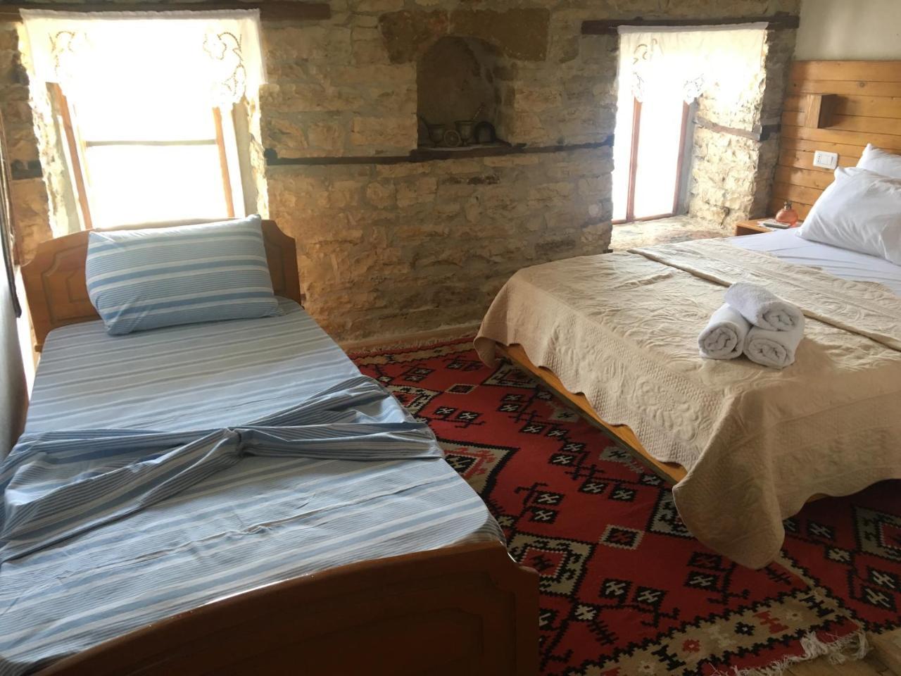 Guest House Salaria Gjirokastër Esterno foto